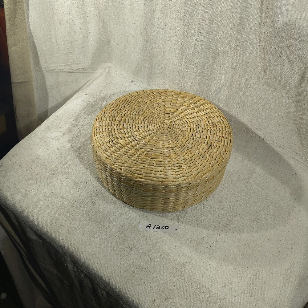 Japanese Straw Woven Seat Cushion